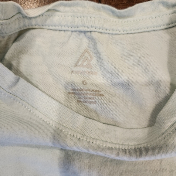 Girl's Ripzone T-shirt Size 6- Excellent Condition - Picture 2 of 3